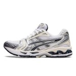 ASICS ゲルカヤノ 14 ホワイト シルバー – メンズ レトロランニングスニーカー ASICS ゲルカヤノ 14 ホワイト シルバー スニーカー(ゲルクッション搭載)