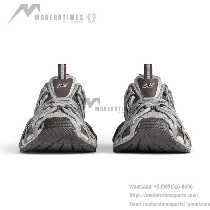 발렌시아가 러너 커피 브라운 청키 스니커즈 778698W3XLL2097 발렌시아가 러너 스니커즈 커피 브라운 778698W3XLL2097 측면