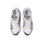 ASICS ゲルカヤノ 14 ホワイト シルバー – メンズ レトロランニングスニーカー ASICS ゲルカヤノ 14 ホワイト シルバー スニーカー(ゲルクッション搭載)