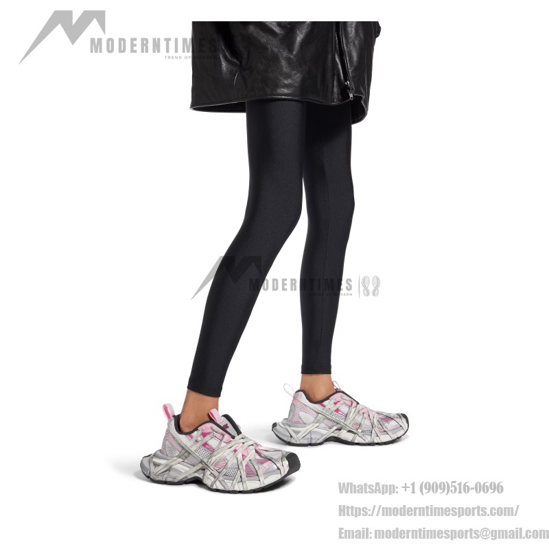 Balenciaga Runner ピンク シルバー – 778697W3XLL9115 Balenciaga ランナー スニーカー 778697W3XLL9115 – ピンク×シルバーのフューチャリスティックメッシュシューズ