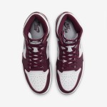 エア ジョーダン 1 ハイ OG 'Bordeaux' 555088-611 - リッチなボルドーアクセントのクラシックデザイン エレガントなボルドーカラーのエア ジョーダン 1 ハイ OG 'Bordeaux' 555088-611