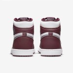 エア ジョーダン 1 ハイ OG 'Bordeaux' 555088-611 - リッチなボルドーアクセントのクラシックデザイン エレガントなボルドーカラーのエア ジョーダン 1 ハイ OG 'Bordeaux' 555088-611