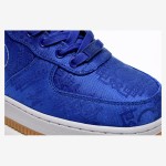 CLOT x ナイキ エア フォース 1 'ロイヤルユニバーシティブルーシルク' - エクスクルーシブなブルーシルクスニーカー CLOT x ナイキ エア フォース 1 'ロイヤルユニバーシティブルーシルク' - 隠れたパターンとガムソールが特徴のブルーシルクスニーカー