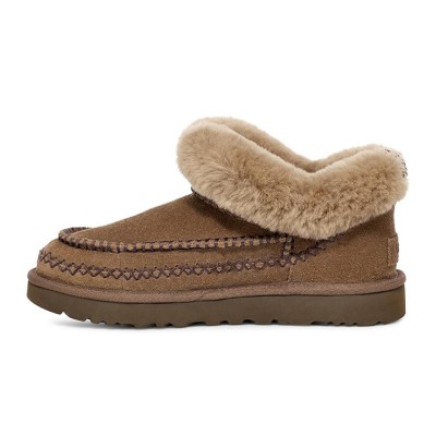 UGG レディース クラシックモカシンブーツ 1158224 - 冬の快適さとスタイルを提供するチェスナットシープスキン