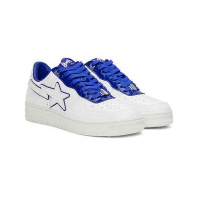 BAPE STA ホワイト＆ネイビーブルースニーカー 001FWJ302017I-NVY｜アイコニックなストリートウェアの定番