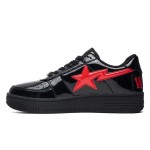 BAPE STA ブラック&レッドパテントレザースニーカー 1H30-191-012-BLK レッドスターのロゴが付いたBAPE STA ブラックパテントレザースニーカー