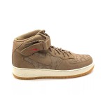 Nike Air Force 1 Mid '07 PRM N7 - プレミアムブラウンスエードミッドトップスニーカー Nike Air Force 1 Mid '07 PRM N7 AT6167-200 - レッドスウッシュとN7ロゴが付いたブラウンスエードスニーカー