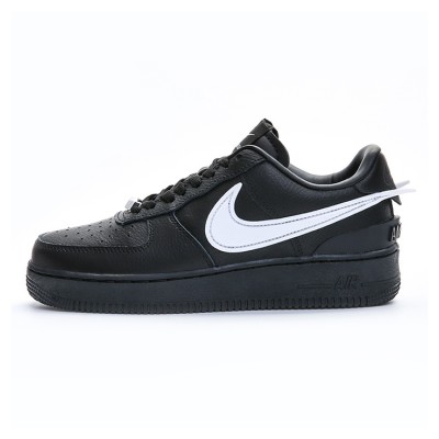 AMBUSH x Nike Air Force 1 Low ブラックスニーカー DV3464-001 – クラシックと現代的スタイルの融合