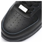 AMBUSH x Nike Air Force 1 Low ブラック DV3464-001 – アイコニックなブラックスニーカー AMBUSH x Nike Air Force 1 Low ブラックスニーカー DV3464-001、オーバーサイズのスウッシュロゴ付き