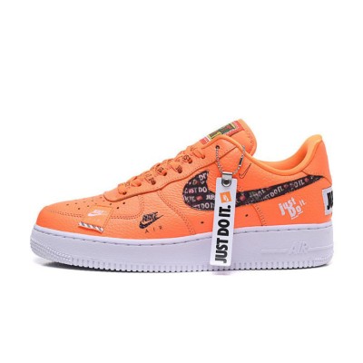 Nike Air Force 1 Low AR7719-800 - 大胆なグラフィックが特徴のJust Do Itオレンジエディション