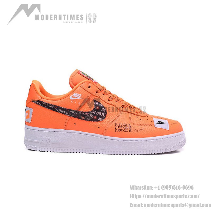 Nike Air Force 1 Low AR7719-800 - Bold Just Do It オレンジスニーカー Nike Air Force 1 Low AR7719-800 - Bold Just Do Itグラフィックを施したオレンジスニーカー