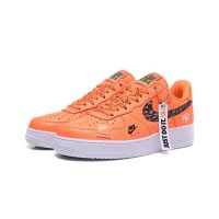 Nike Air Force 1 Low AR7719-800 - 大胆なグラフィックが特徴のJust Do Itオレンジエディション