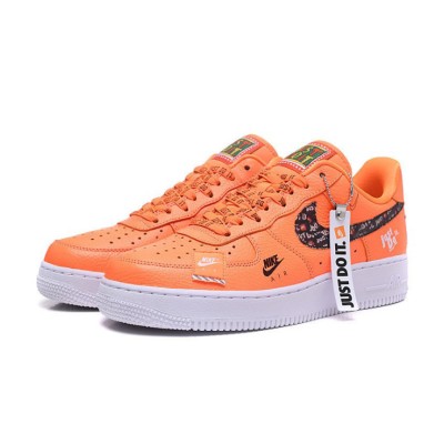 Nike Air Force 1 Low AR7719-800 - 大胆なグラフィックが特徴のJust Do Itオレンジエディション