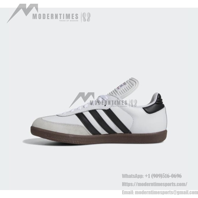 Adidas Samba Classic 772109 – レトロホワイトスニーカー ブラックストライプ付き Adidas Samba Classic 772109 ハイトップホワイトスニーカー ブラックストライプとガムソール付き