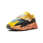 アディダス Yeezy Boost 700 Sun GZ6984 - 大胆で快適なスニーカー アディダス Yeezy Boost 700 Sun GZ6984 - 鮮やかなイエロースニーカーと快適なクッション性