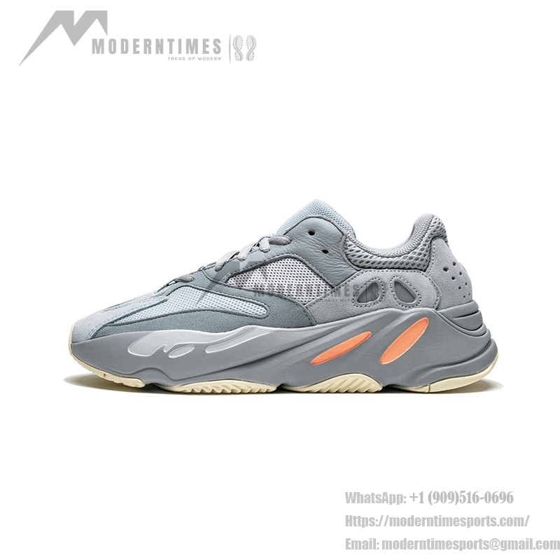 アディダス Yeezy Boost 700 Inertia EG7597 - スタイリッシュなグレーとブルーのスニーカー アディダス Yeezy Boost 700 Inertia EG7597 - グレーとブルーのスニーカーと快適なクッション性