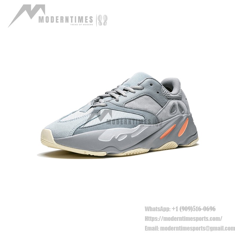 アディダス Yeezy Boost 700 Inertia EG7597 - スタイリッシュなグレーとブルーのスニーカー アディダス Yeezy Boost 700 Inertia EG7597 - グレーとブルーのスニーカーと快適なクッション性