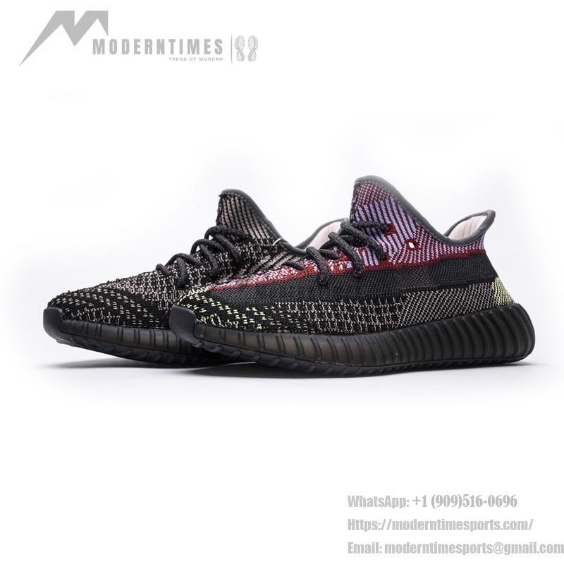 アディダス イージーブースト 350 V2 "Yecheil Reflective" マルチカラースニーカー アディダス イージーブースト 350 V2 "Yecheil Reflective" FX4145 - 限定版反射スニーカー