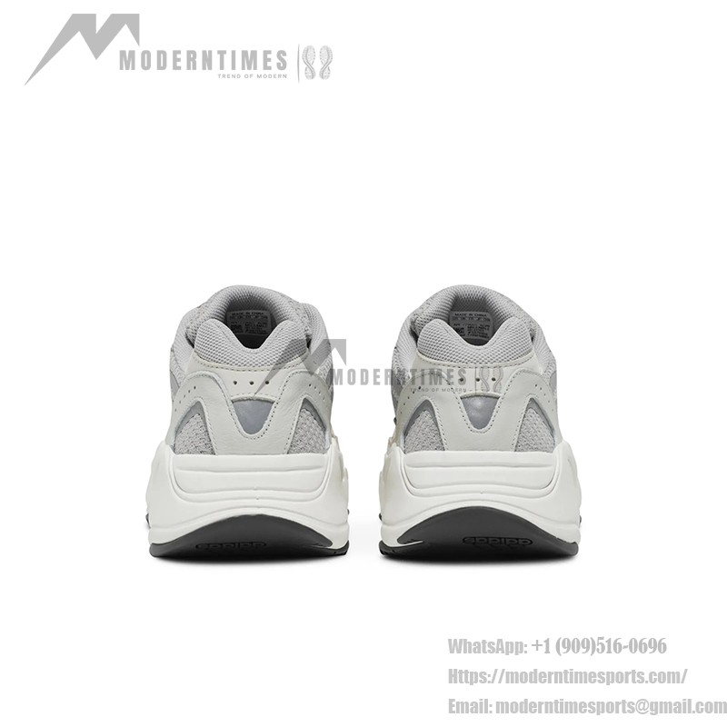 アディダス Yeezy Boost 700 V2 Cream GY7924 - スタイリッシュで快適なスニーカー アディダス Yeezy Boost 700 V2 Cream GY7924 - 洗練されたクリームスニーカーと快適なクッション性