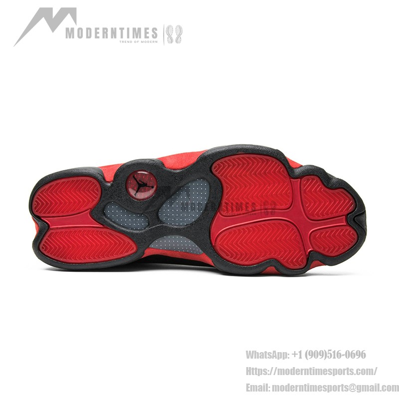 Air Jordan 13 Retro "Black Red" DJ5982-602 - 大胆なレッドとブラックのデザイン Air Jordan 13 Retro "Black Red" DJ5982-602 - レッドスエードとブラックレザーのスニーカー