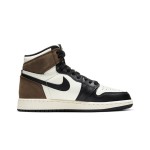 AJ1 Nike Air Jordan 1 Retro High OG GS Dark Mocha AJ1 Nike Air Jordan 1 Retro High OG GS Dark Mocha 上部ビュー