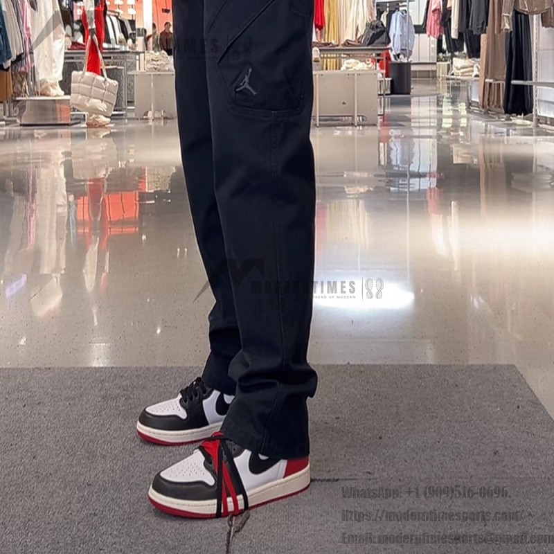 Air Jordan 1 Retro High OG Black Toe Men's Shoes Side View