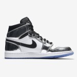 エア ジョーダン 1 ハイ OG 'Pass The Torch' Kawhi Leonard AQ7476-016 - 反射シルバーとブラックのデザイン 反射シルバーとブラックのアクセントが特徴のエア ジョーダン 1 ハイ OG 'Pass The Torch' Kawhi Leonard AQ7476-016