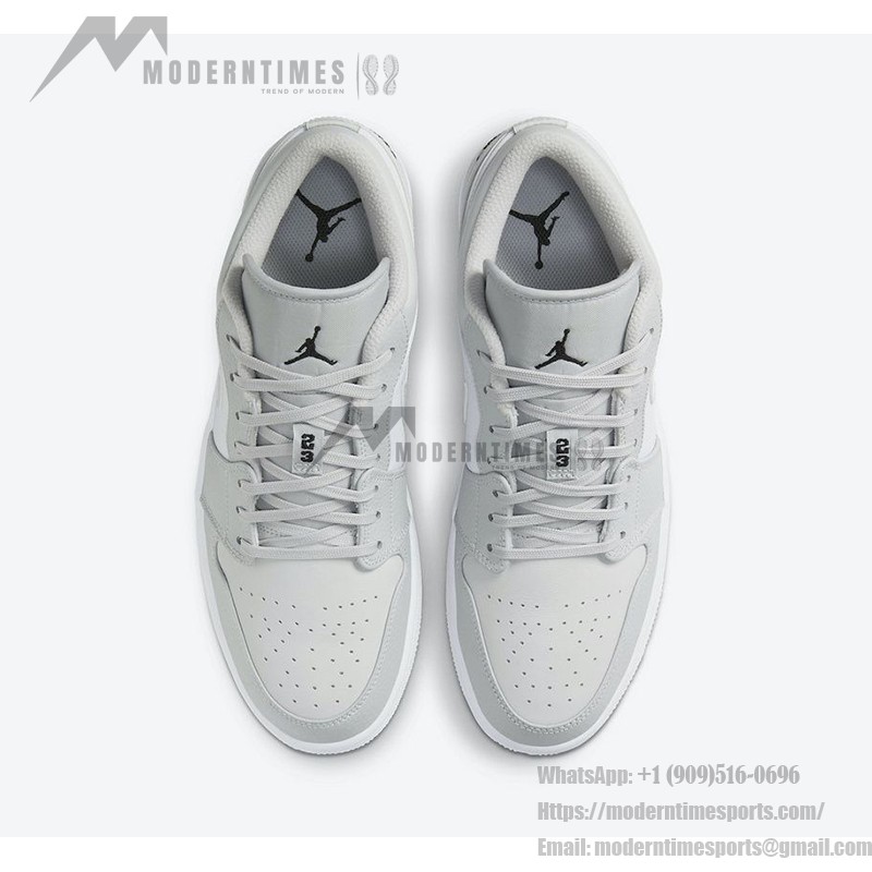 クラシックな白と青のAir Jordan 1 Low DC9036-100スニーカー