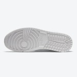 クラシックな白と青のAir Jordan 1 Low DC9036-100スニーカー