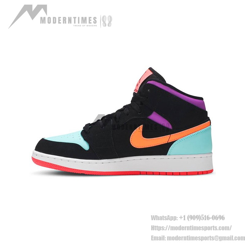 Air Jordan 1 Mid グレーと黒のスニーカー グレーと黒の配色のAir Jordan 1 Mid - スタイリッシュなクラシックバスケットボールスニーカー