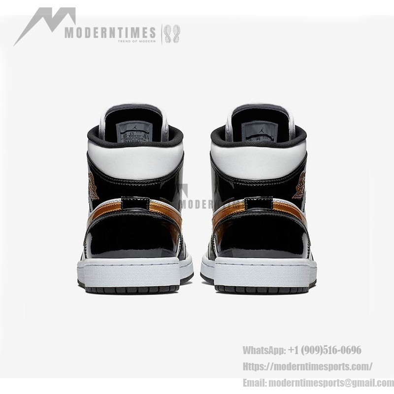 Air Jordan 1 Mid グレーと白のスニーカー グレーと白の配色のAir Jordan 1 Mid - スタイリッシュなハイパフォーマンスバスケットボールスニーカー
