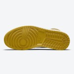 Air Jordan 1 High OG Pollen 555088-701 - Classic Yellow and Black High-Quality Design Air Jordan 1 High OG Pollen 555088-701 in Classic Yellow and Black Colorway
