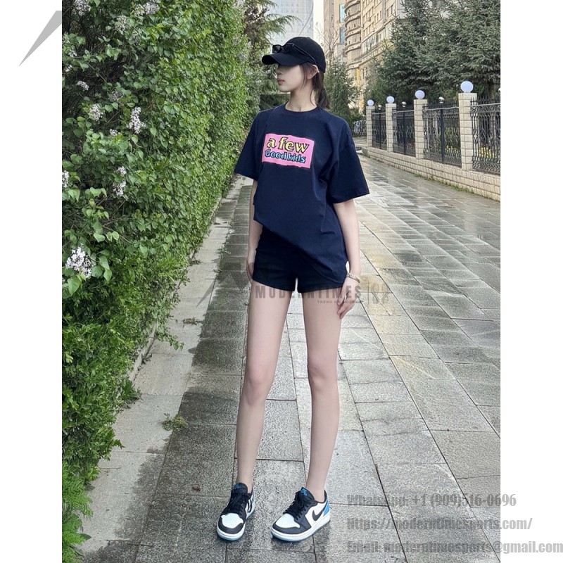 Air Jordan 1 Retro Low OG UNC Men's Shoes Side Profile