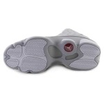 エア ジョーダン 13 レトロ 439358-018 ウルフグレー バスケットボールシューズ 高品質なレザーとアイコニックなデザインを備えたエア ジョーダン 13 レトロ 439358-018 ウルフグレー バスケットボールシューズ