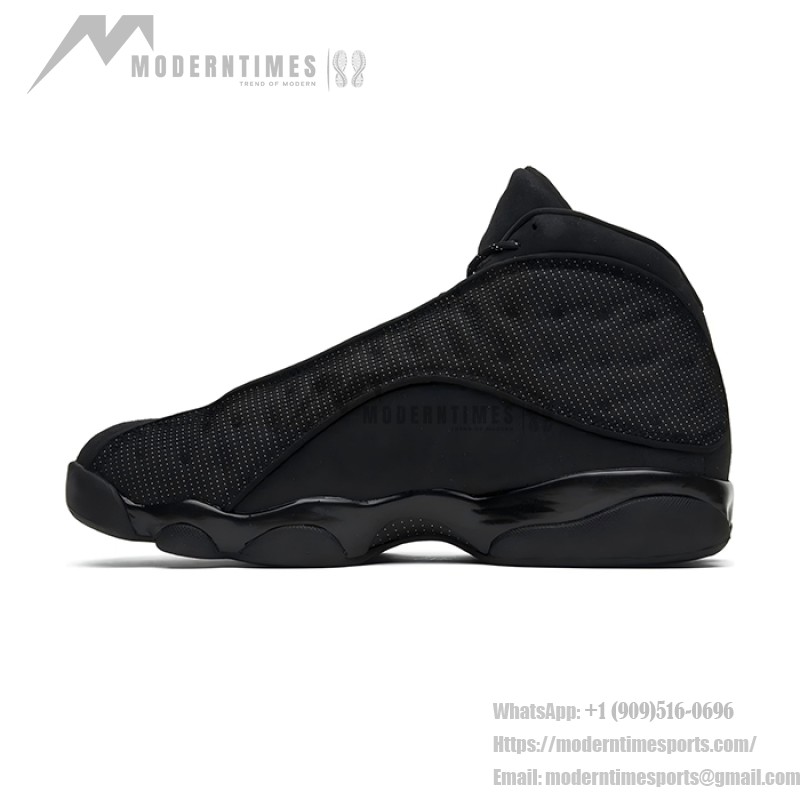 Air Jordan 13 Retro "Black Cat" 414571-011 - パンサーのエレガンスから着想を得たデザイン Air Jordan 13 Retro "Black Cat" 414571-011 - マットブラックのスエードとメッシュスニーカー