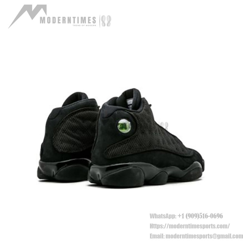 Air Jordan 13 Retro "Black Cat" 414571-011 - パンサーのエレガンスから着想を得たデザイン Air Jordan 13 Retro "Black Cat" 414571-011 - マットブラックのスエードとメッシュスニーカー