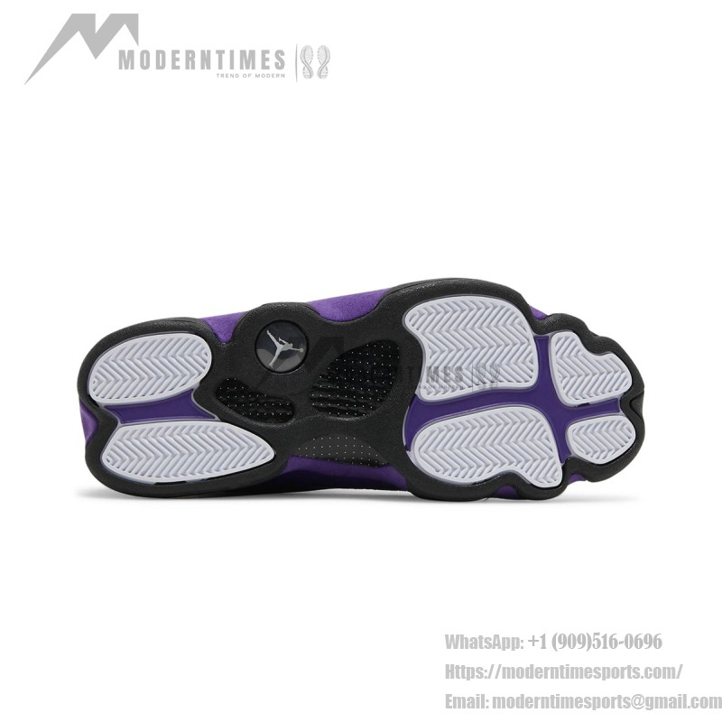 Air Jordan 13 Retro "Court Purple" DJ5982-015 Air Jordan 13 Retro "Court Purple" DJ5982-015 - 黒と紫のスニーカー