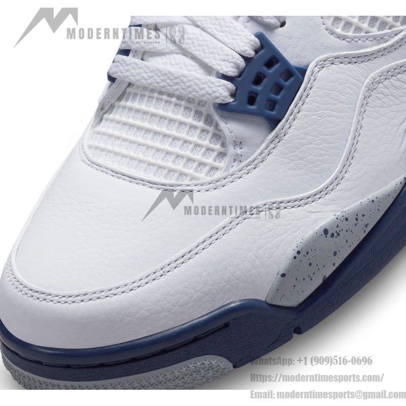 Air Jordan 4 Retro Midnight Navyスニーカー 白いレザーとネイビーアクセントのAir Jordan 4 Retro Midnight Navyスニーカー