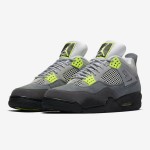 Air Jordan 4 Retro SE Neon 95 CT5342-007 - グレーとネオンのアクセント グレーとネオンの Air Jordan 4 Retro SE Neon 95 CT5342-007 スニーカー