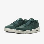 Air Jordan 4 RM Low "Oxidized Green" FQ7940-300 - トレンディなグリーンローカットスニーカー Air Jordan 4 RM Low "Oxidized Green" FQ7940-300 酸化グリーンのローカットスニーカー