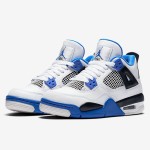Air Jordan 4 Retro Motorsports 限定版 白、黒、ロイヤルブルーのアクセントがあるAir Jordan 4 Retro Motorsportsスニーカー