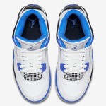 Air Jordan 4 Retro Motorsports 限定版 白、黒、ロイヤルブルーのアクセントがあるAir Jordan 4 Retro Motorsportsスニーカー