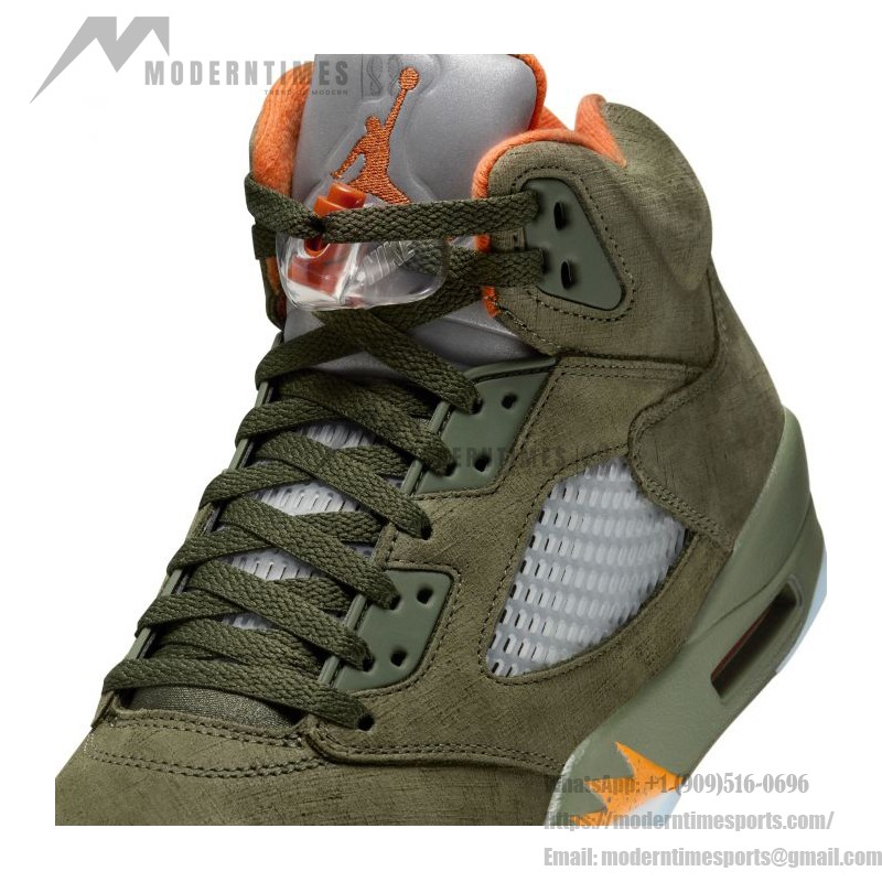 Air Jordan 5 Retro DD0587-308 オリーブグリーンのスエードスニーカー、オレンジのアクセントとリフレクティブタン
