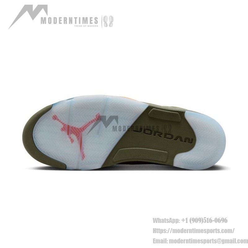 Air Jordan 5 Retro DD0587-308 オリーブグリーンのスエードスニーカー、オレンジのアクセントとリフレクティブタン