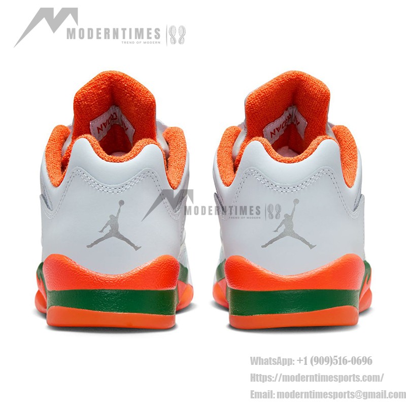 Air Jordan 5 Low FQ1293-018 オレンジとグリーンのアクセント付きホワイトスニーカー