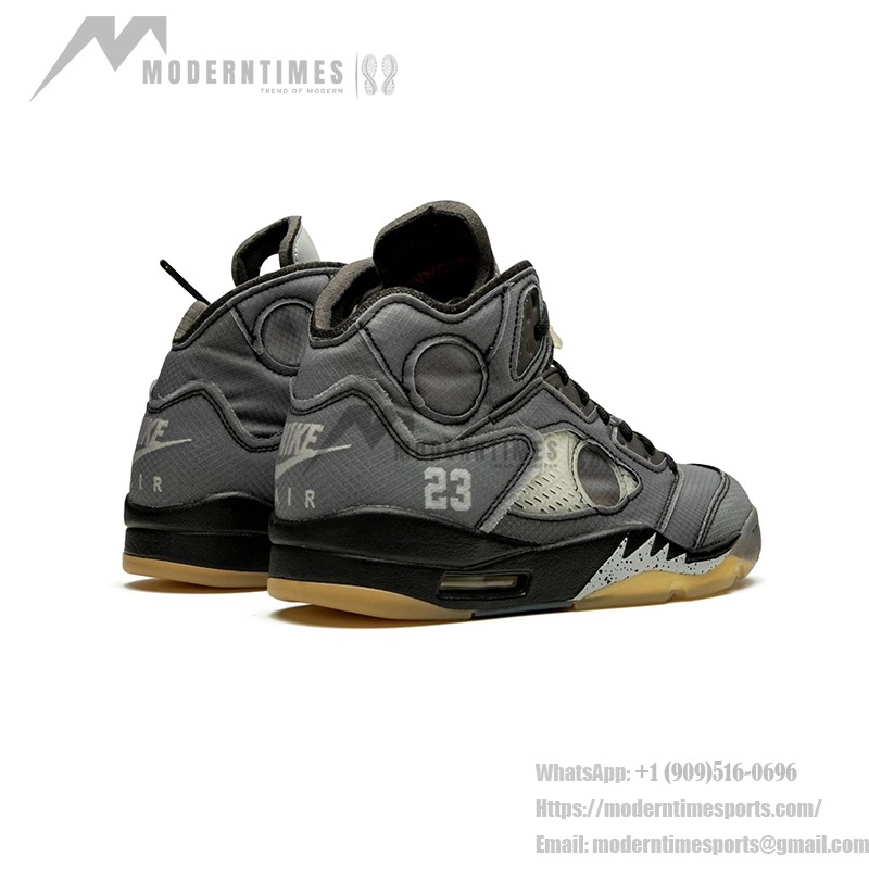 Air Jordan 5 Retro x Off-White CT8480-001 グレースエードスニーカー、反射シュータンと半透明ソール付き