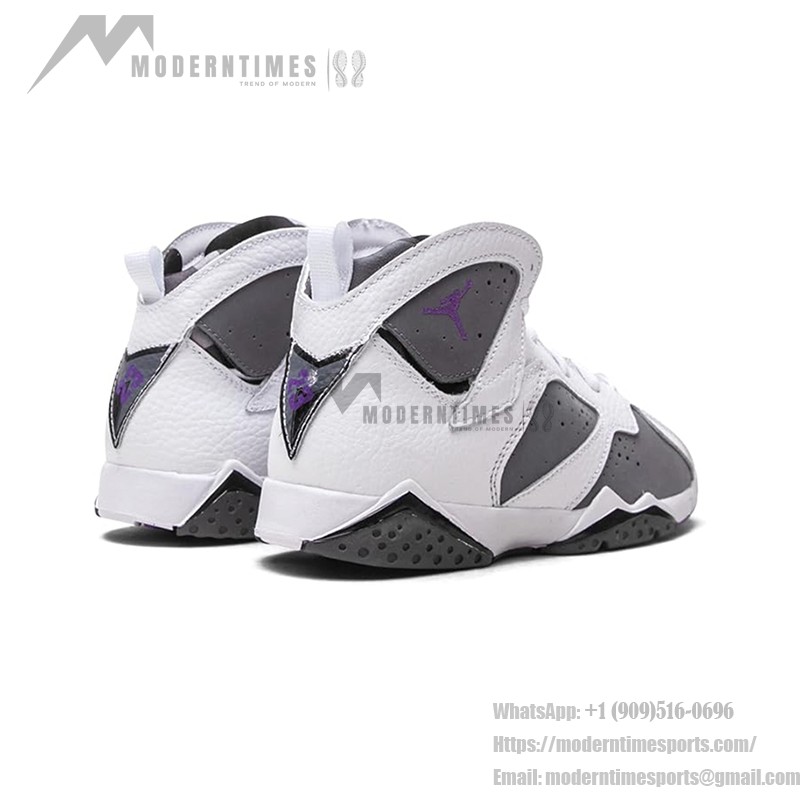 Air Jordan 7 Retro "Flint" DJ2778-100 - レトロハイカットスニーカー Air Jordan 7 Retro "Flint" DJ2778-100 ホワイト、グレー、パープルのハイカットバスケットボールシューズ