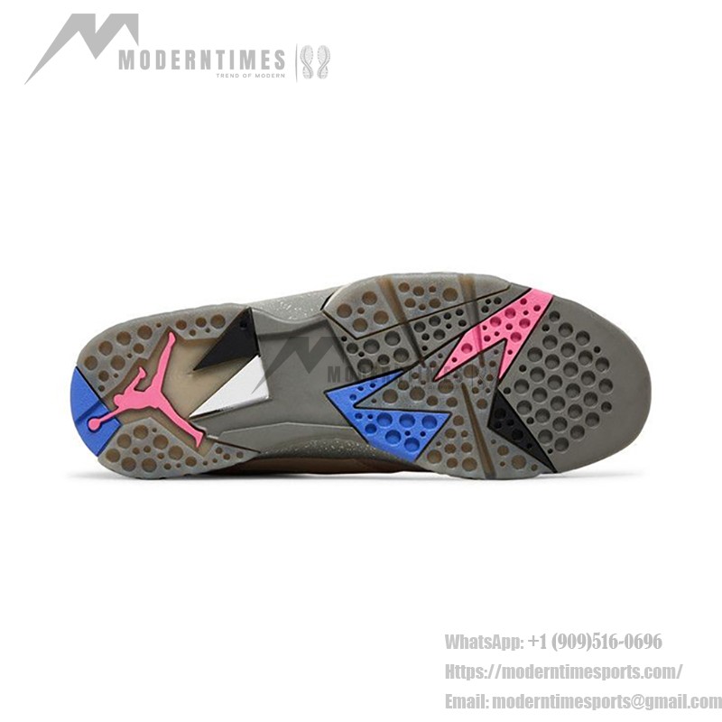Air Jordan 7 SE "Sapphire" - レトロバスケットボールシューズ Air Jordan 7 SE "Sapphire" DJ2636-204 ピンクとサファイアのハイカットスニーカー
