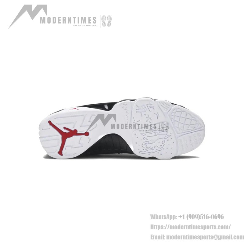 Air Jordan 9 Retro OG "Space Jam" 302370-112 Air Jordan 9 Retro OG "Space Jam" クラシックなホワイト&ブラックバスケットボールスニーカー