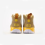 Air Jordan 9 Retro "White Yellow Brown" CT8019-600 Air Jordan 9 Retro "White Yellow Brown" クラシックバスケットボールスニーカー